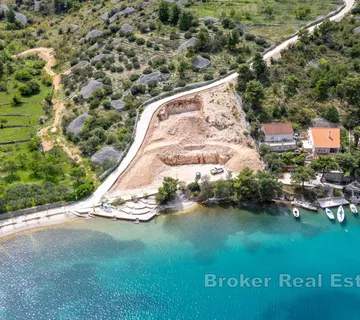 Građevinsko zemljište uz more - premium lokacija - Brač, Brač