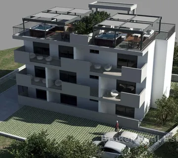 Dvosoban penthouse stan s krovnom terasom i pogledom na more - Žedno, Trogir