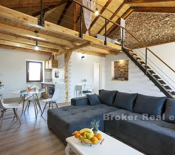 Dvojna apartmanska kuća - Kaštel Stari, Kaštela