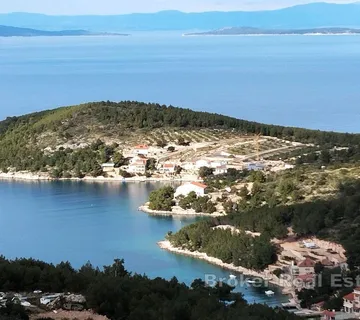 Atraktivno zemljište u blizini mora - Hvar