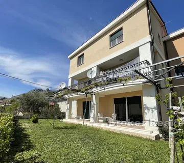 Apartmanska kuća s pogledom na more - Solin, Split area