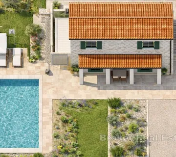Kuća sa građevinskim zemljištem na odličnoj lokaciji - Trogir