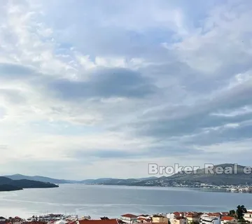 Roh bau zgrada s pogledom na more - Žedno, Trogir