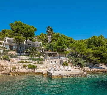 Kuća / Vila na moru, za iznajmljivanje - Hvar