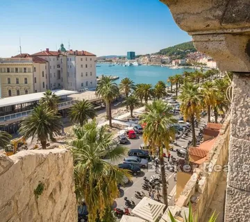 Split centar, ekskluzivan stan s pogledom na more - Grad, Split grad