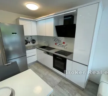 Bol - Uređeni apartman na odličnoj lokaciji - Split grad, Split grad