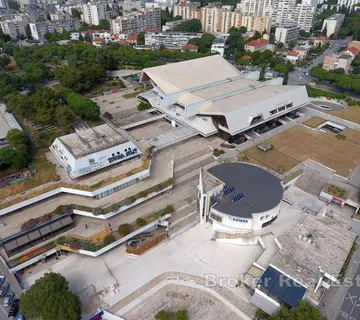 Poslovni prostor s velikim potencijalom, za kompletnu renovaciju - Split