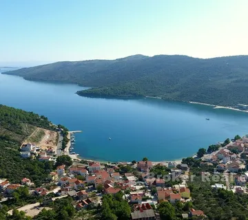 Prostrano građevno zemljište s otvorenim pogledom - Trogir