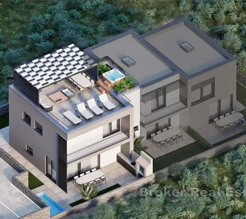 Triplex s tri spavaće sobe i opcijom bazena - Vodice