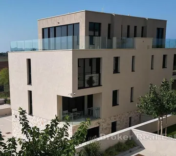 Šarmantni dvosobni stan u novogradnji unutar resorta - Umag