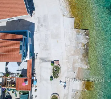 Prekrasna kuća prvi red uz more - Sibenik, Sibenik