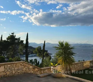 Vila s bazenom i otvorenim pogledom na more - Šolta, Šolta