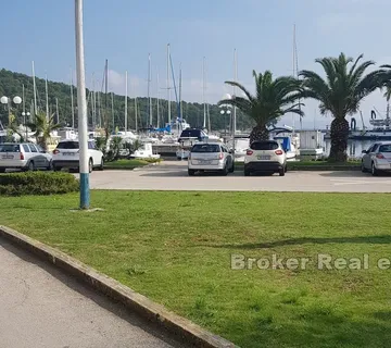 Građevinsko zemljište, drugi red od mora - Ugljan, Preko