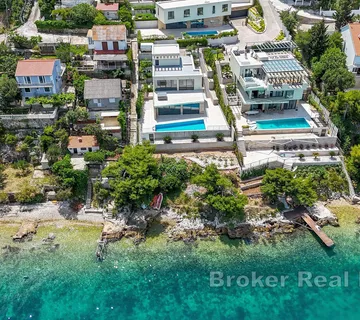 Novoizgrađena vila uz more s bazenom - Žedno, Trogir