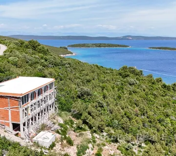Nedovršena samostojeća kuća na osami - Dugi Otok, Dugi Otok