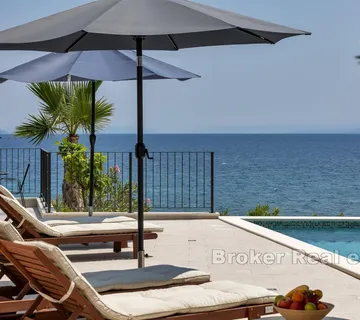 Luksuzni apartman u prvom redu do mora - Hvar