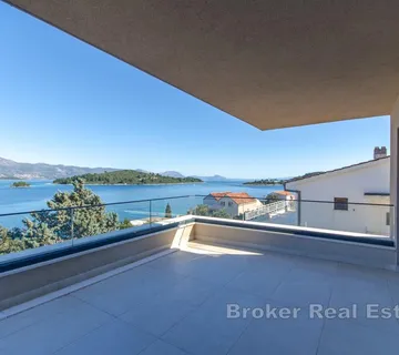 Dvoetažni stan s pogledom na more - Korčula