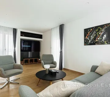 Luksuzan trosoban stan s otvorenim pogledom na more - Split