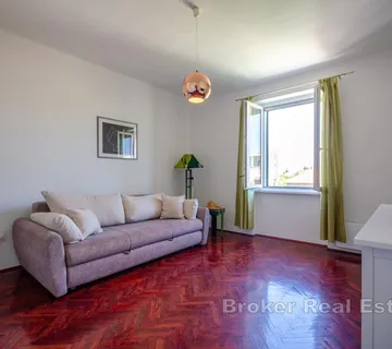 Dvosoban apartman s parkingom u samom centru - Grad, Split grad