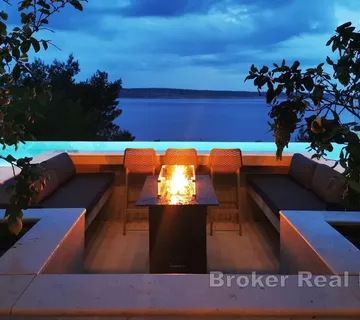 Novoizgrađena vila s bazenom i pogledom na more - Starigrad, Zadar okolica