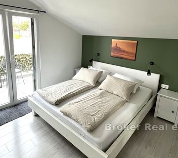Prekrasna apartmanska kuća s pogledom na more - cover