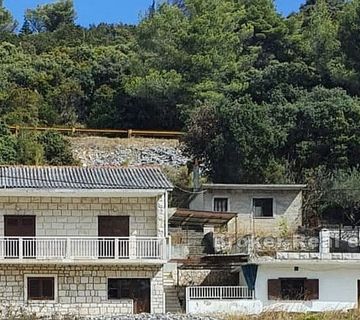 Kuća za renovaciju blizu mora - cover