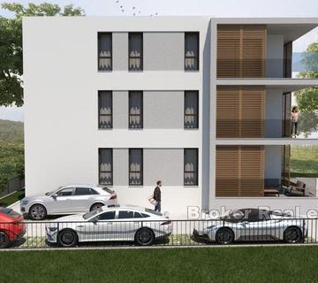 Apartmanska kuća s bazenom blizu mora - cover