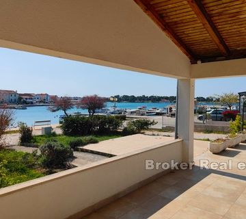 Zadar apartmanska kuća prvi red do mora - cover