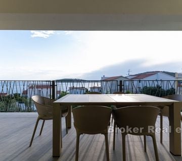 Moderan apartman s pogledom na more  - cover