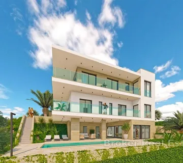 Građevinsko zemljište s projektom i panoramskim pogledom na more - Trogir