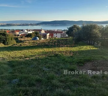 Građevinsko zemljište s otvorenim pogledom na more - Kaštel Gomilica, Kaštela