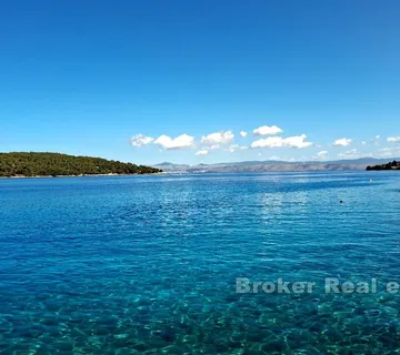 Građevinsko zemljište u prvom redu do mora - Šolta, Šolta