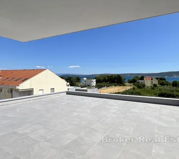 Dvoetažni penthouse s panoramskim pogledom na more - Kaštel Štafilić, Kaštela