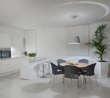 Dvosoban stan, pogled na more, duži najam - Split grad, Split grad