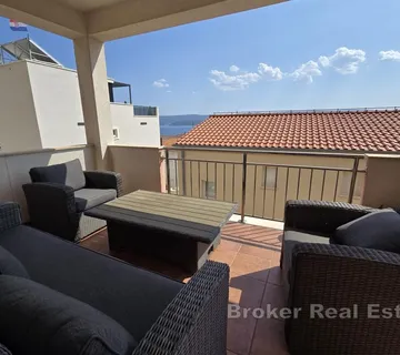 Apartmanska kuća s pogledom na more - Omiš