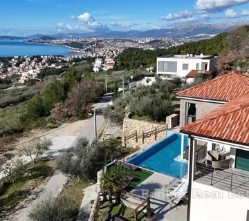 Dvije atraktivne vile panoramskim pogledom na more - Podstrana - Grljevac, Podstrana