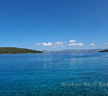 Građevinsko zemljište s otvorenim pogledom na more i projektom - Šolta, Šolta