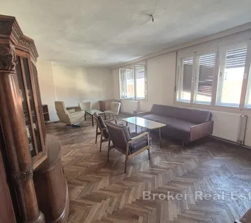 Stan za renovaciju na atraktivnoj lokaciji - Donji grad, Zagreb grad