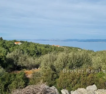 Građevinsko zemljište s pogledom na more - Brač, Brač