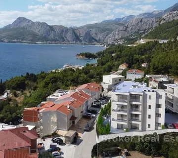 Dvosoban stan uz more - Omiš