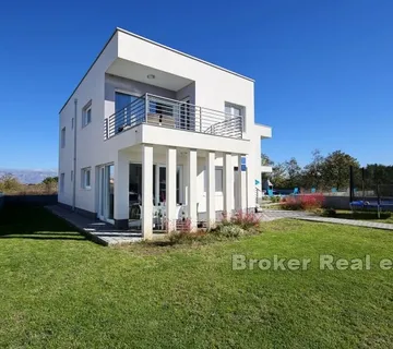 Apartmanska kuća u blizini mora - Nin