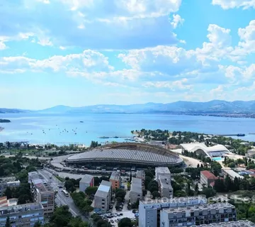 Stan s dvije spavaće sobe na poželjnoj lokaciji - Split