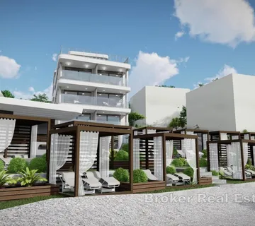 Dvoetažan trosoban penthouse stan s krovnom terasom - Trogir