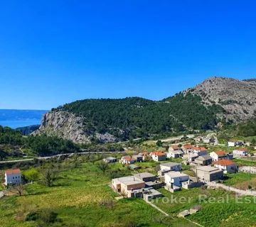 Građevinsko zemljište - M1 zona - Omiš
