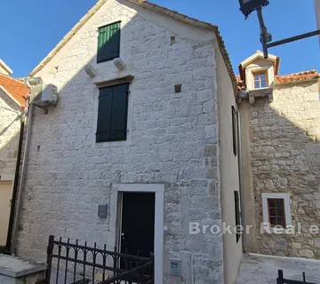 Renovirana kamena kuća u blizini mora - Kaštel Štafilić, Kaštela
