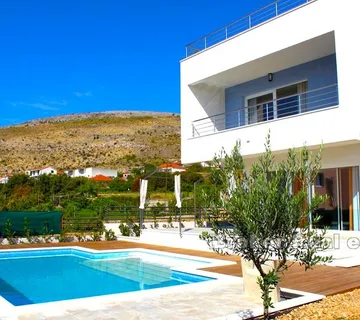 Moderna vila, na prodaju - Trogir