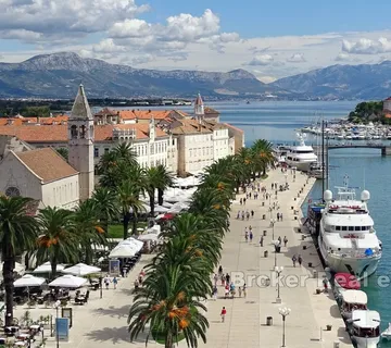 Građevinsko zemljište blizu centra grada - Trogir