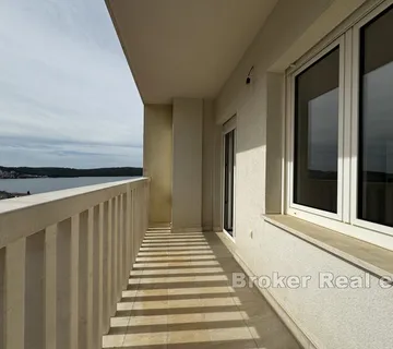 Trosoban apartman s pogledom na more - Žedno, Trogir