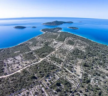 Građevinsko zemljište u turističkoj zoni u prvom redu do mora - Rogoznica