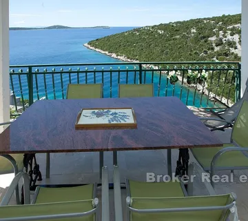 Apartmanska kuća drugi red od mora s otvorenim pogledom na more - Marina